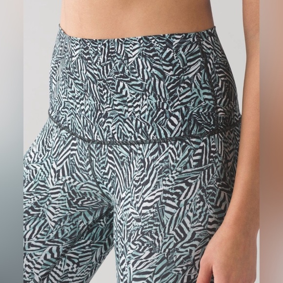 LULULEMON Wunder Under Pant (Hi-Rise) (Dazzle Nulux)Leggings Size 4 - Picture 3 of 12